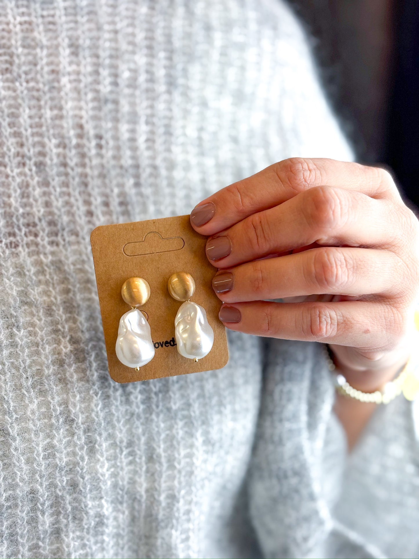 Ohrringe Weiße Perle mit Goldfarbenen Stecker