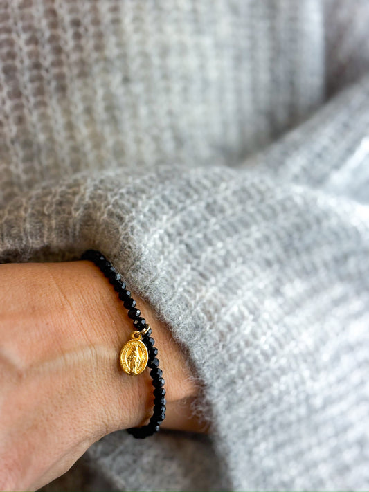 Armband mit schwarzen Glasperlen