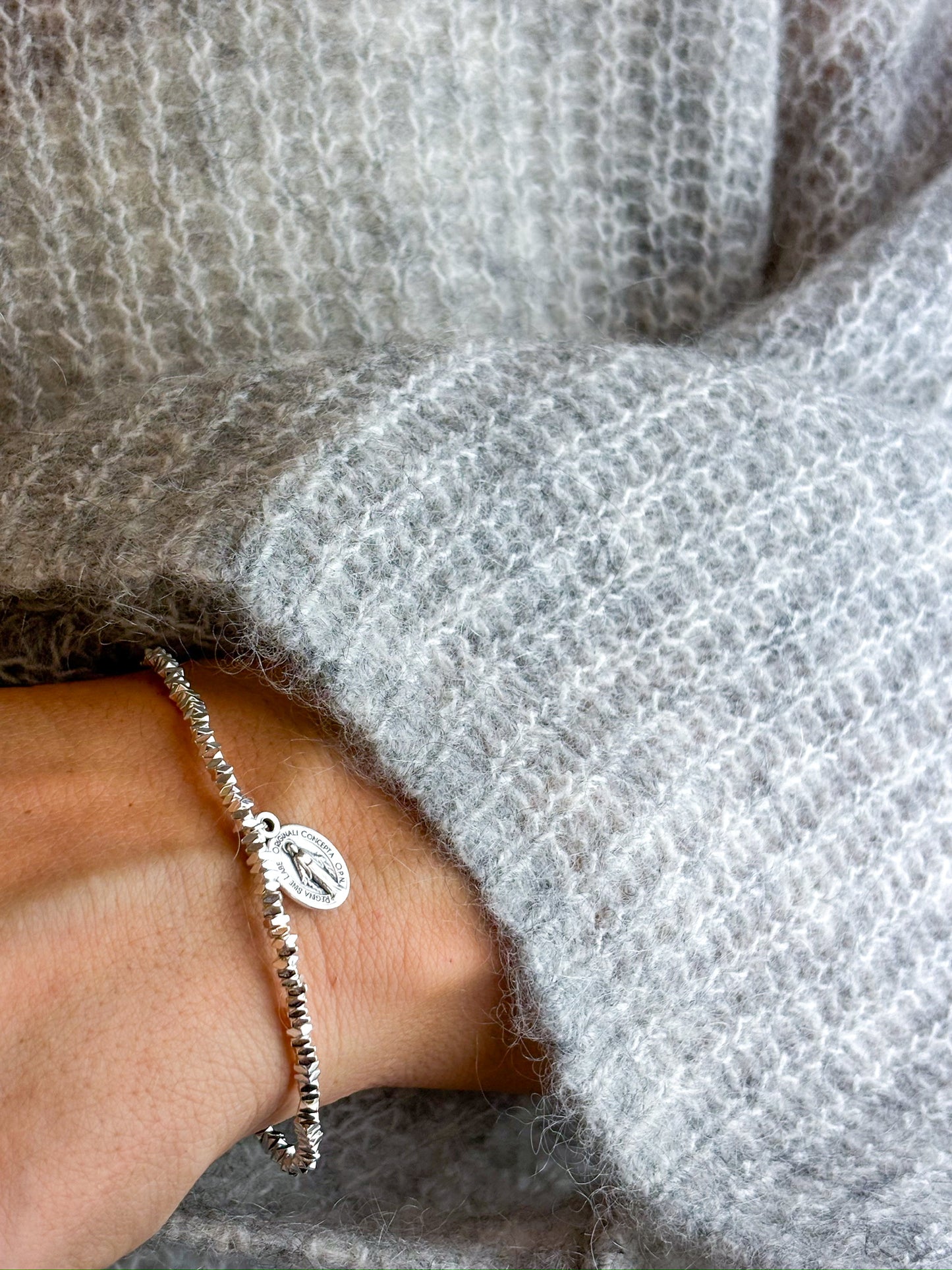 Armband Silberfarbig zarte Steinchen