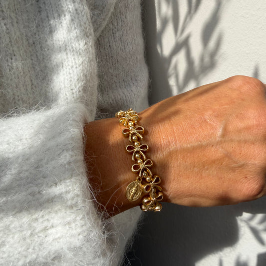 goldenes Armband mit Mascherl