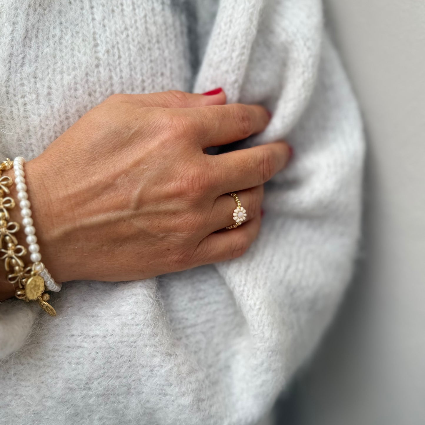 Ring gold mit beiger Blume